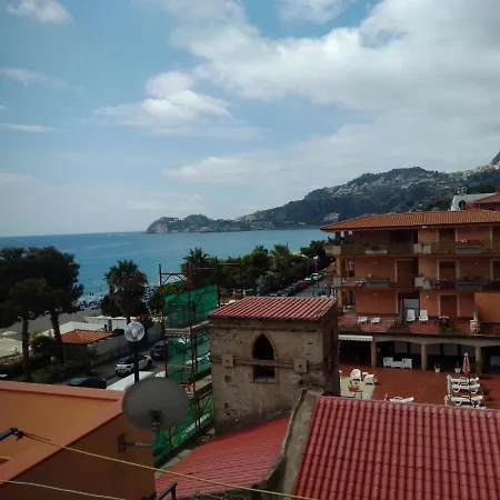 Taormina Mare * Mazzeo